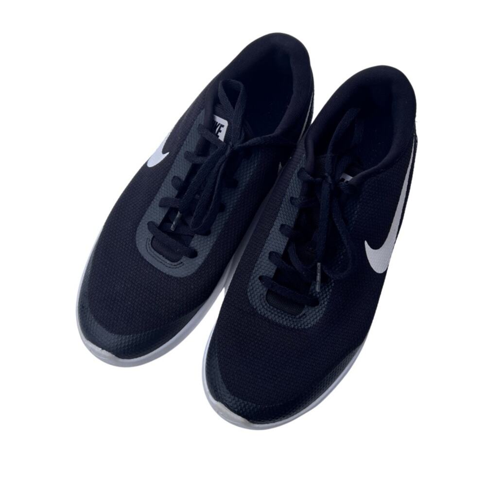 Nike Women's Black and White Athletic Sporty Running Swoosh Logo Sneakers Sz 8.5